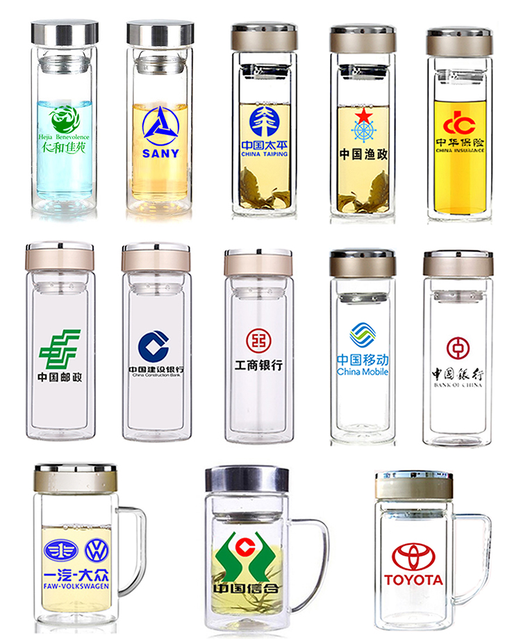 冬季老人睡前散步運(yùn)動(dòng)回家洗澡后要喝水有助于長壽